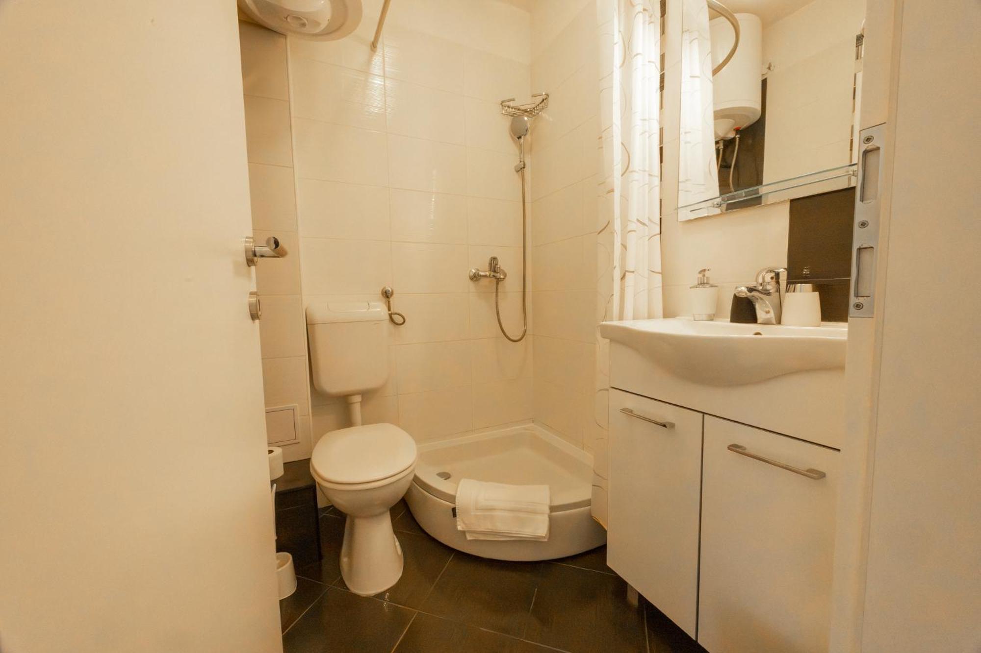 Apartments Krzanic Podgora Ngoại thất bức ảnh