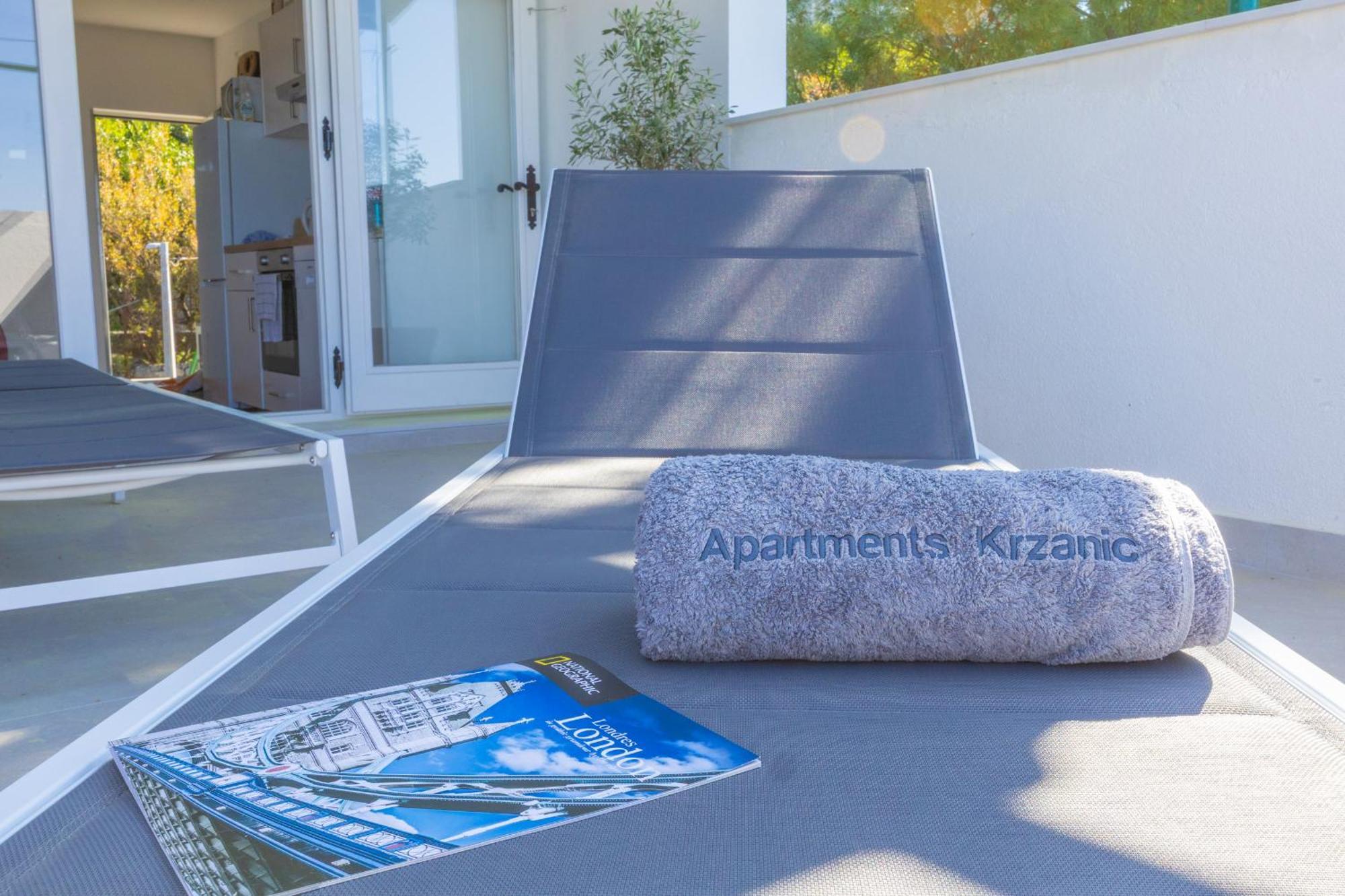 Apartments Krzanic Podgora Ngoại thất bức ảnh